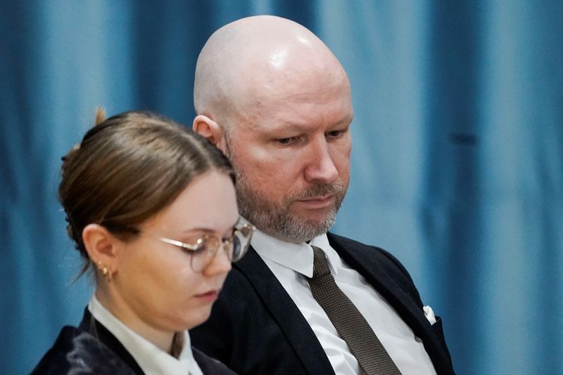 &copy; Reuters. Anders Behring Breivik and attorney Marte Lindholm attend a court hearing at Ringerike prison, in Tyristrand, Norway, January 8, 2024. Cornelius Poppe/NTB/via REUTERS  