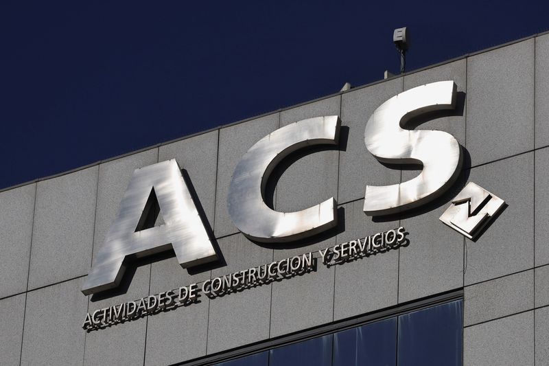 &copy; Reuters. FOTO DE ARCHIVO. El logo de ACS en sus oficinas en Madrid, España. 10 de febrero de 2023. REUTERS/Violeta Santos Moura