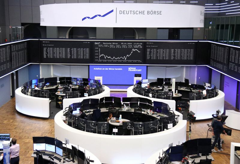 &copy; Reuters. The German share price index DAX graph is pictured at the stock exchange in Frankfurt, Germany, January 8, 2024.     REUTERS/Staff