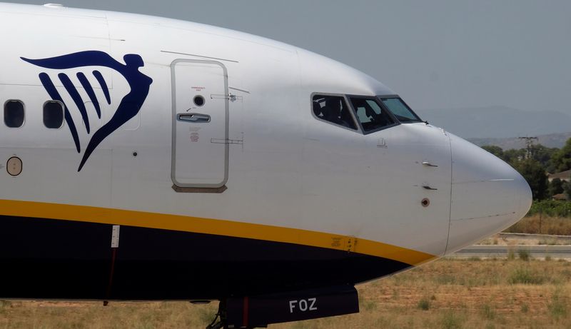 &copy; Reuters. Logo de Ryanair sur un avion Boeing à Valence, en Espagne. /Photo prise le 24 juillet 2018/REUTERS/Heino Kalis