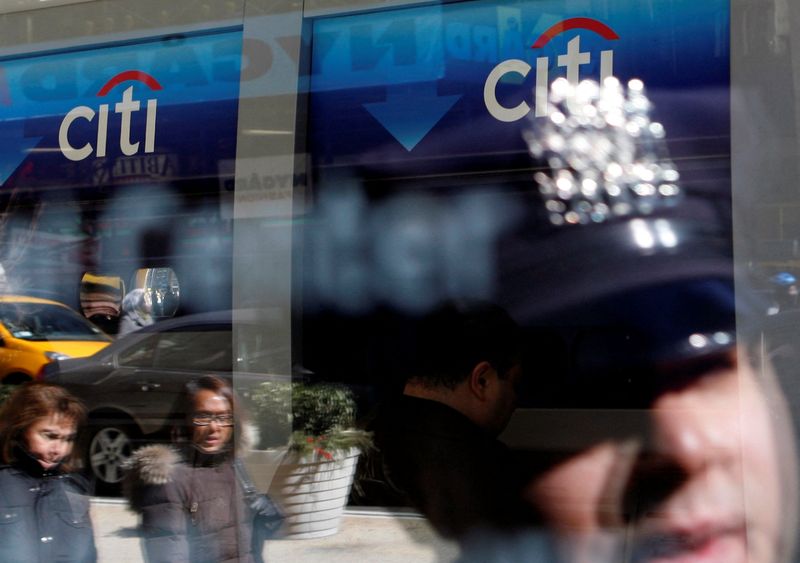&copy; Reuters. FILE PHOTO: A Citibank branch is seen in New York February 23, 2009. REUTERS/Shannon Stapleton/File Photo