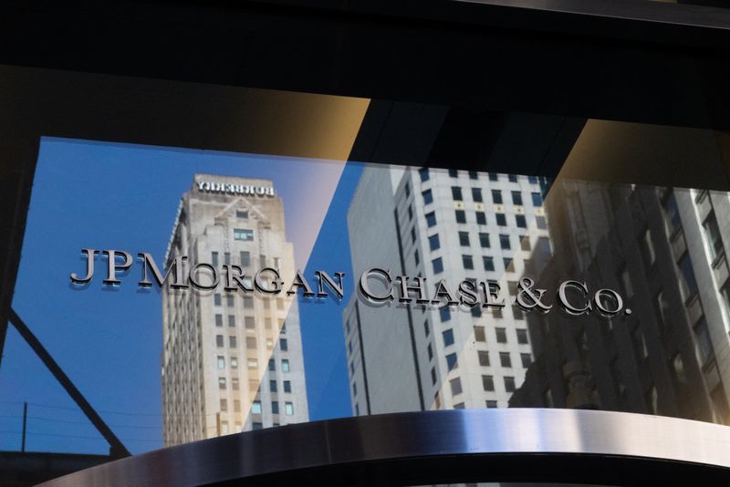 © Reuters. JPMorgan Chase Bank is seen in New York City, U.S., March 21, 2023. REUTERS/Caitlin Ochs
