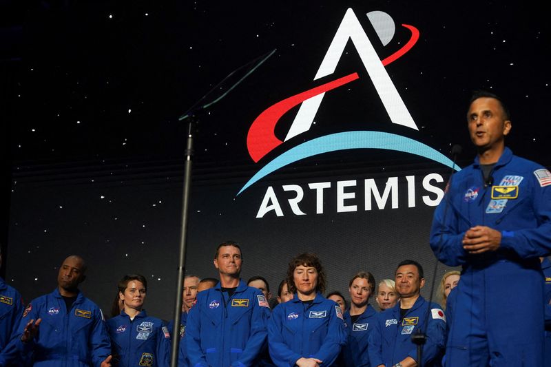 &copy; Reuters. O astronauta da Nasa Joseph M. Acaba fala em um evento da Nasa durante o qual a tripulação da missão espacial Artemis 2 de ida e volta à Lua é anunciada em Houston, Texas
03/04/2023

 U.S., April 3, 2023. REUTERS/Go Nakamura/File Photo