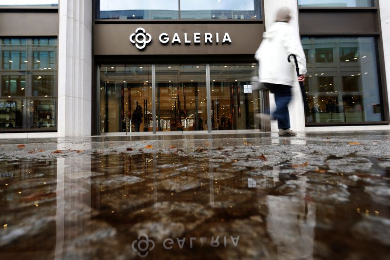 &copy; Reuters. 　ドイツの百貨店大手ガレリア・カールシュタット・カウフホーフは１月９日、破産手続きを申請したと発表した。親会社であるオーストリアの不動産大手シグナ・ホールディングスが経営