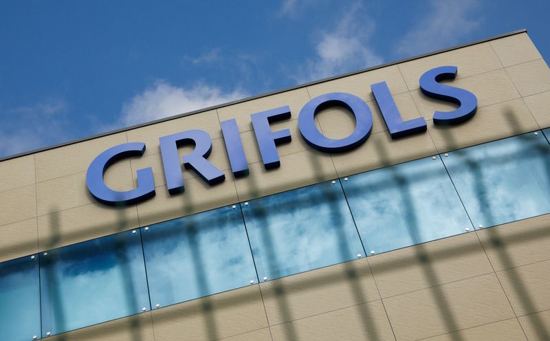 &copy; Reuters. The logo of the Spanish pharmaceuticals company Grifols is pictured on theirs facilities in Parets del Valles, north of Barcelona, Spain, January 9, 2024. REUTERS/Albert Gea