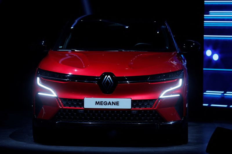 &copy; Reuters. FILE PHOTO: A Renault Megane E-Tech 100% Electric car is displayed Renault Group capital market day for its new electric vehicle unit Ampere, in Paris, France, November 15, 2023. REUTERS/Gonzalo Fuentes/File Photo