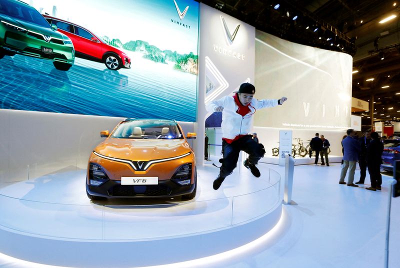 &copy; Reuters. FILE PHOTO: TikTok content creator Drex Lee jumps from a vehicle stage while filming a video at the VinFast booth during CES 2023, an annual consumer electronics trade show, in Las Vegas, Nevada, U.S. January 6, 2023.  REUTERS/Steve Marcus/File Photo