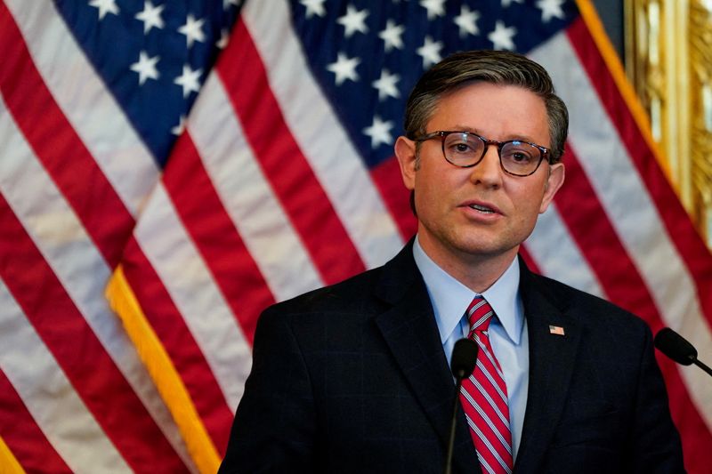 &copy; Reuters. FILE PHOTO: U.S. House Speaker Mike Johnson (R-LA) speaks during a press conference at the U.S. Capitol in Washington, U.S., November 29, 2023. REUTERS/Elizabeth Frantz/File Photo