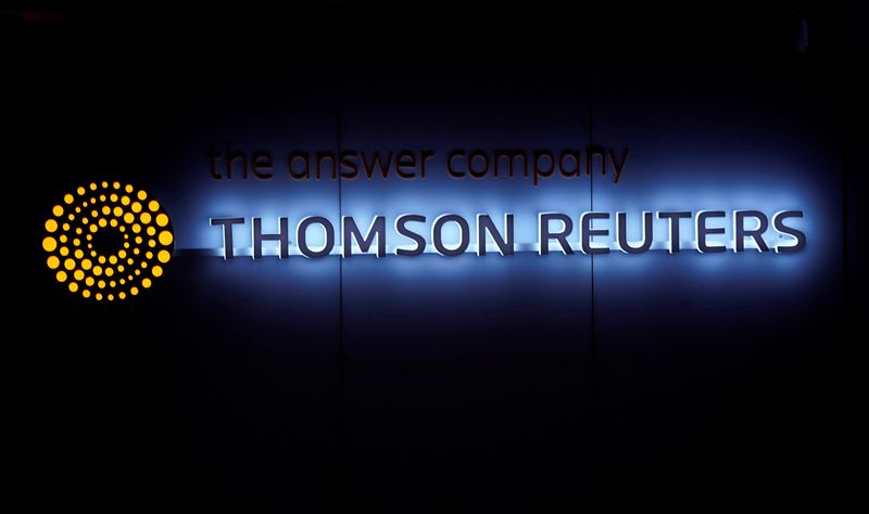 &copy; Reuters. شعار تومسون رويترز بأحد المباني في سويسرا في صورة من أرشيف رويترز.