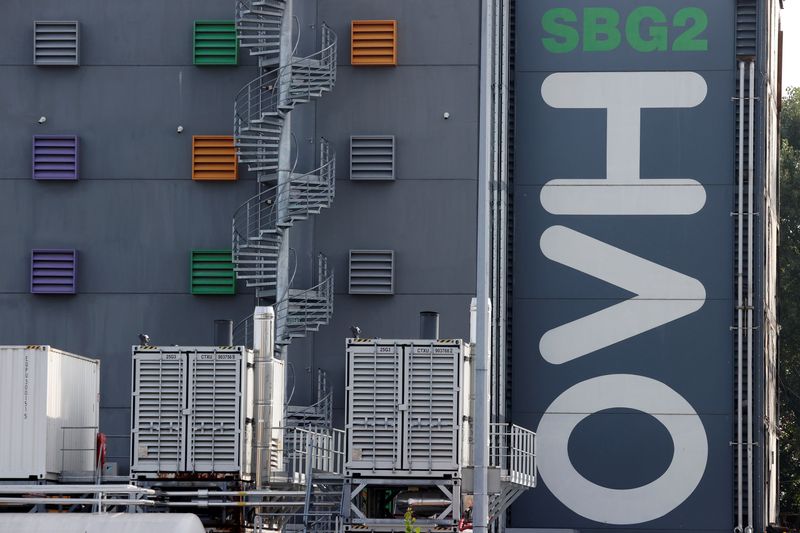 &copy; Reuters. Un data-center OVHcloud à Strasbourg. /Photo prise le 13 octobre 2021/REUTERS/Christian Hartmann