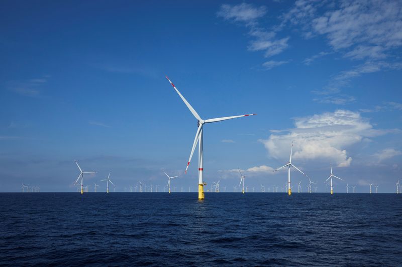 &copy; Reuters. FILE PHOTO: An offshore wind project in the German North Sea, owned by EnBW and Enbridge is seen in this handout image taken August 2021. Enbridge/Handout via REUTERS/File Photo
