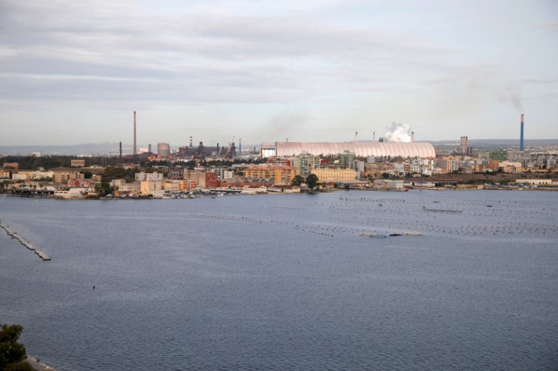 &copy; Reuters. FILE PHOTO: The Ilva steel plant is seen in Taranto, Italy, November 11, 2019. REUTERS/Ciro De Luca/File Photo 