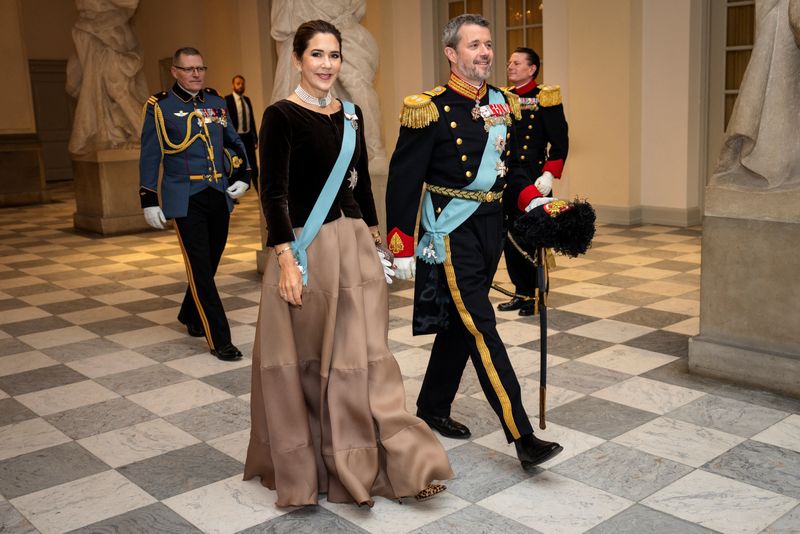 &copy; Reuters. FILE PHOTO: Denmark's Crown Prince Frederik and Crown Princess Mary attend the New Year's reception for officers from the Armed Forces and the National Emergency Management Agency, as well as invited representatives of major national organizations and the