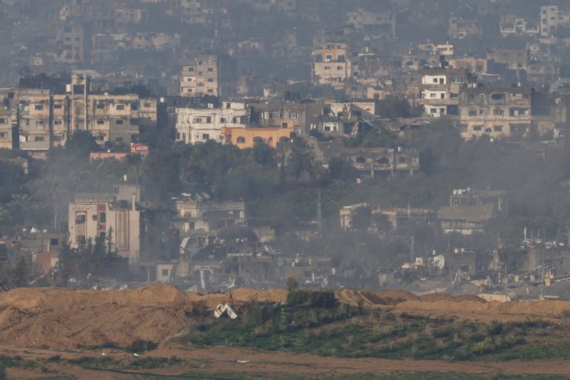 &copy; Reuters. A view shows damaged buildings in Gaza, amid the ongoing conflict between Israel and the Palestinian Islamist group Hamas, as seen from Israel, January 12, 2024. REUTERS/Tyrone Siu