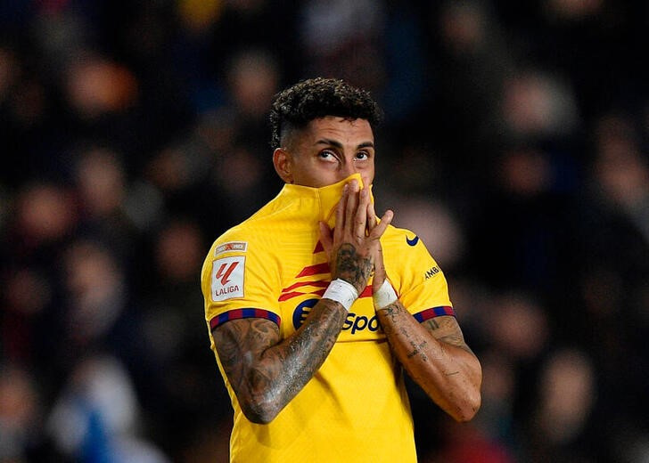 &copy; Reuters. FOTO DE ARCHIVO. El brasileño Raphinha reacciona tras el partido por  LaLiga española de fútbol entre el FC Barcelona y el Valencia, en el estadio Mestalla, Valencia, España - Diciembre 16, 2023. REUTERS/Pablo Morano