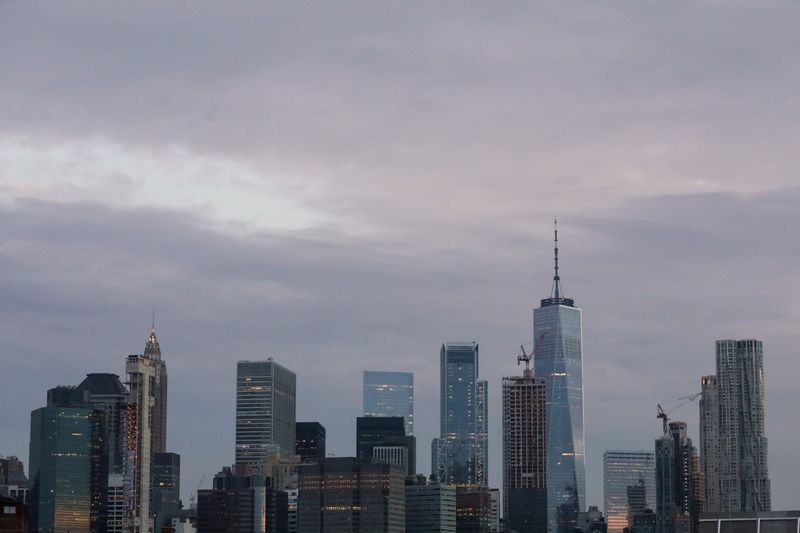 &copy; Reuters. FILE PHOTO: The skyline of lower Manhattan is seen before sunrise in New York City, U.S., July 17, 2019. REUTERS/Brendan McDermid