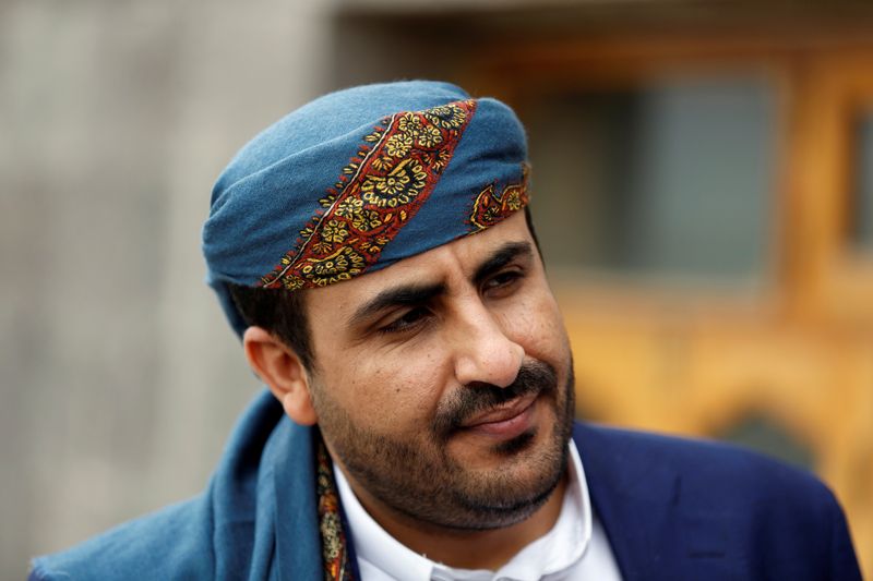 &copy; Reuters. المتحدث باسم جماعة الحوثي محمد عبد السلام في صورة من أرشيف رويترز.