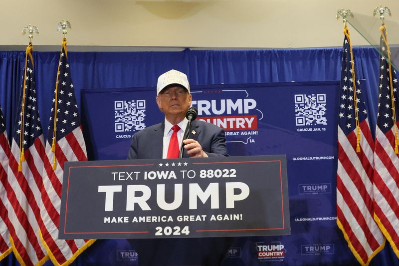 &copy; Reuters. L'ancien président des États-Unis et candidat républicain à la présidence Donald Trump fait campagne à Indianola, dans l'Iowa, aux États-Unis. /Photo prise le 14 janvier 2024/REUTERS/Brendan McDermid