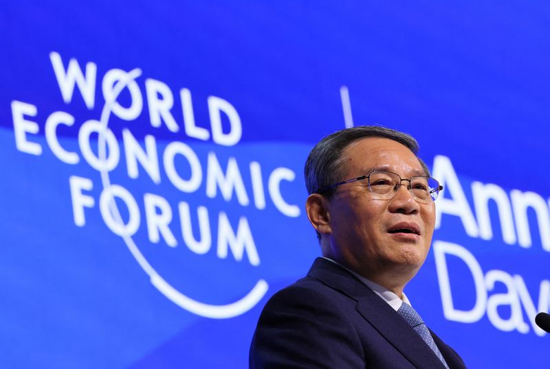 &copy; Reuters. Premiê da China, Li Qiang, durante o Fórum Econômico Mundial em Davos
16/01/2024. REUTERS/Denis Balibouse