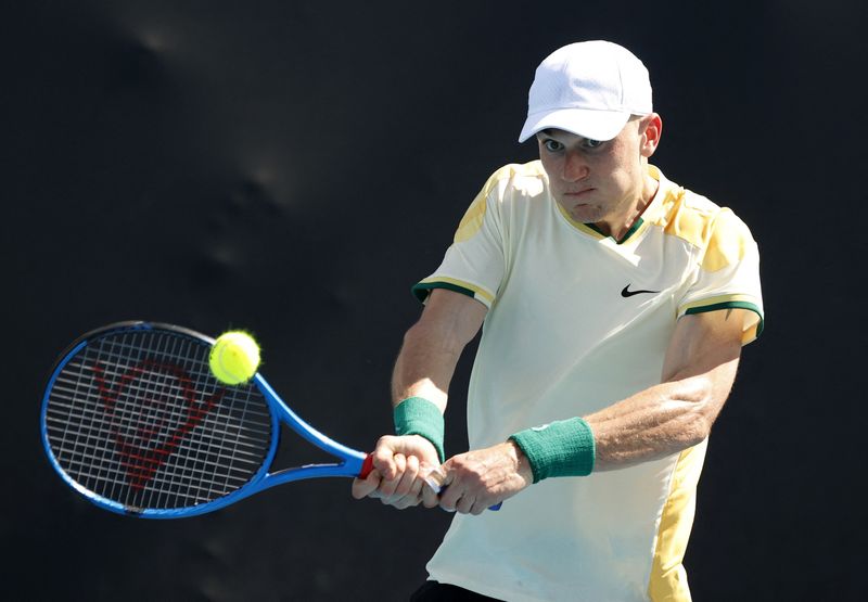 &copy; Reuters. لاعب التنس البريطاني جاك درابر خلال مباراته أمام اللاعب الأمريكي ماركوس جيرون ببطولة أستراليا المفتوحة للتنس في ملبورن يوم الثلاثاء. تصوير
