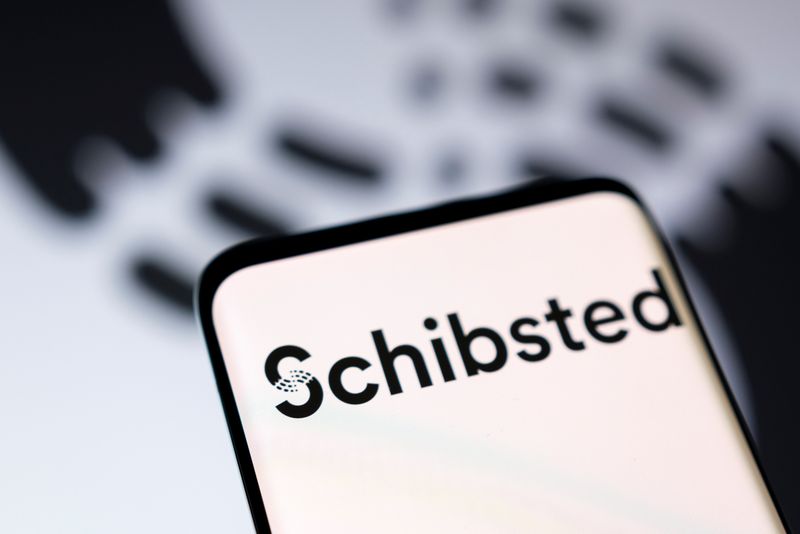 &copy; Reuters. El logotipo de Schibsted en un dispositivo móvil. Ilustración hecha el 3 de mayo de 2022. REUTERS/Dado Ruvic/Ilustración