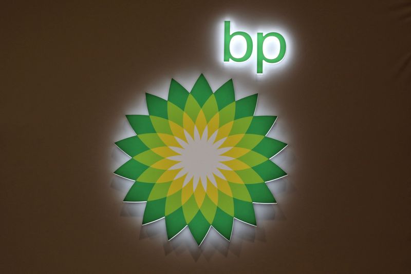 &copy; Reuters. The logo of British multinational oil and gas company BP is displayed at their booth during the LNG 2023 energy trade show in Vancouver, British Columbia, Canada, July 12, 2023. REUTERS/Chris Helgren/File Photo