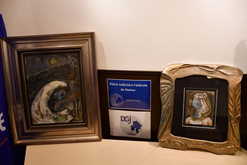 &copy; Reuters. Two stolen paintings by Picasso and Chagall that were found in the Belgian city of Antwerp are seen in this undated handout image. Parquet of Namur/Handout via REUTERS   