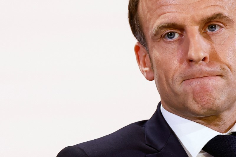 &copy; Reuters. Le président Emmanuel Macron lors d'une conférence de presse après avoir nommé un nouveau gouvernement, au palais de l'Élysée à Paris. /Photo prise le 16 janvier 2024/REUTERS/Christian Hartmann