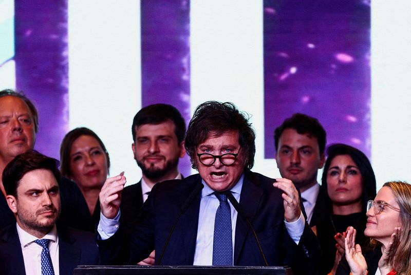 &copy; Reuters. FILE PHOTO: Argentina's presidential candidate Javier Milei addresses supporters as he reacts to the results of the presidential election, in Buenos Aires, Argentina October 22, 2023. REUTERS/Matias Baglietto