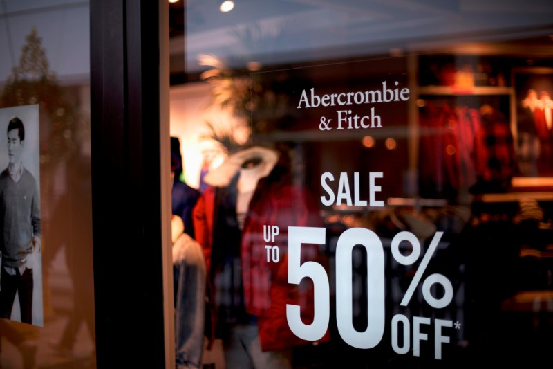 Strong US retail sales underscore economy's momentum heading into 2024