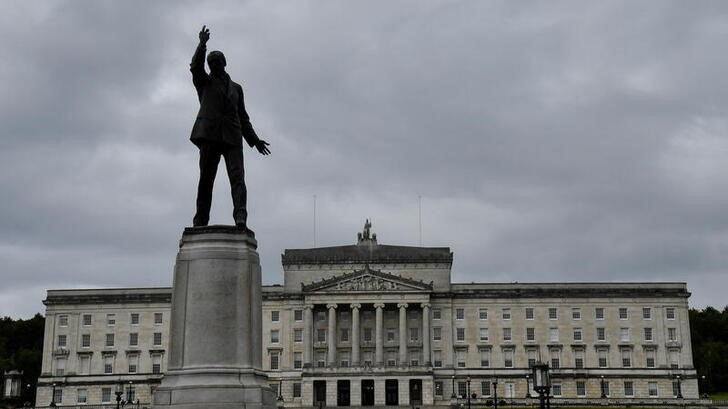 &copy; Reuters. Vista general de los edificios del Parlamento de Stormont en Belfast, Irlanda del Norte. 13 de junio de 2022. REUTERS/Clodagh Kilcoyne/archivo