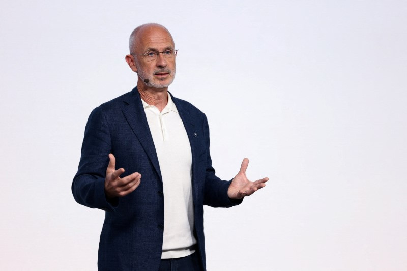 &copy; Reuters. Jim Rowan, Volvo President & Chief Executive Officer, speaks during the reveal event of the Volvo EX30 small SUV vehicle in Milan, Italy June 7, 2023. REUTERS/Claudia Greco