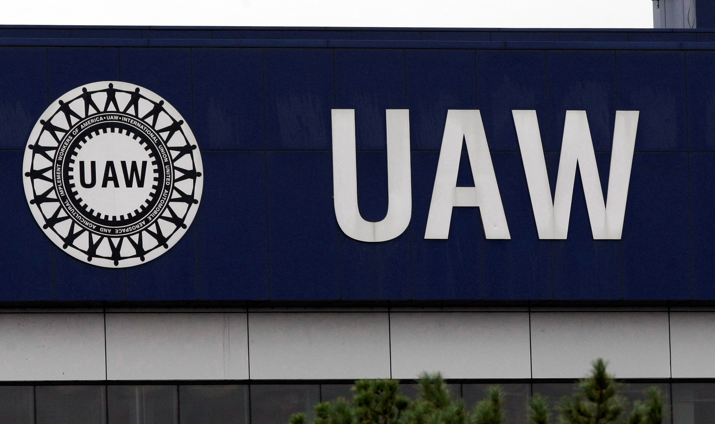 &copy; Reuters. FILE PHOTO: The United Auto Workers union logo is seen on the front of the UAW Solidarity House in Detroit, Michigan, September 8, 2011.  REUTERS/Rebecca Cook/File Photo