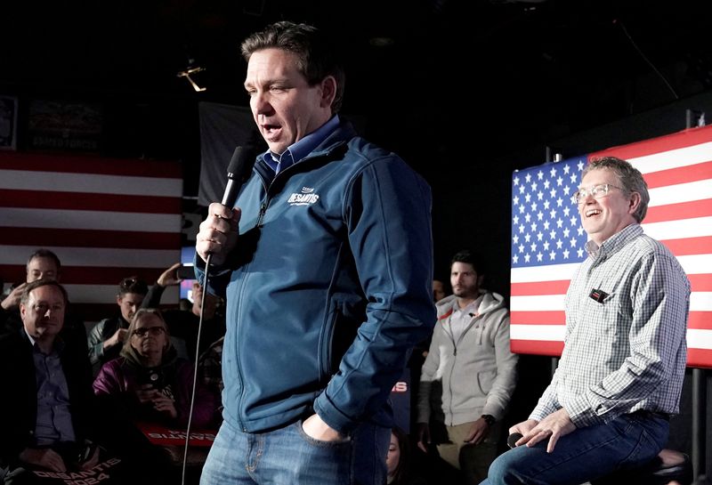 &copy; Reuters. Republican presidential candidate and Florida Governor Ron DeSantis speaks during a primary election campaign visit at Wally's restaurant in Hampton, New Hampshire, U.S. January 17, 2024. REUTERS/Elizabeth Frantz