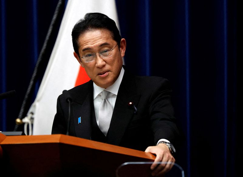 &copy; Reuters. FILE PHOTO: Japan's Prime Minister Fumio Kishida attends a news conference after his cabinet reshuffle at his office in Tokyo, Japan September 13, 2023. REUTERS/Issei Kato/Pool/File Photo