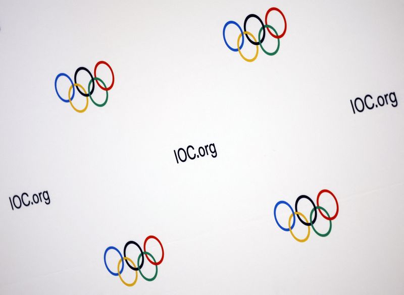 &copy; Reuters. FOTO DE ARCHIVO: Logotipos olímpicos antes de una rueda de prensa tras la Reunión de la Comisión Ejecutiva del COI en Les Salons Hoche de París, Francia. 29 de noviembre, 2023. REUTERS/Sarah Meyssonnier/Archivo