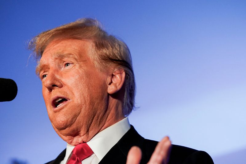 &copy; Reuters. Former U.S. President and Republican presidential candidate Donald Trump speaks during a rally ahead of the New Hampshire primary election, in Portsmouth, New Hampshire, U.S., January 17, 2024. REUTERS/Elizabeth Frantz/File Photo