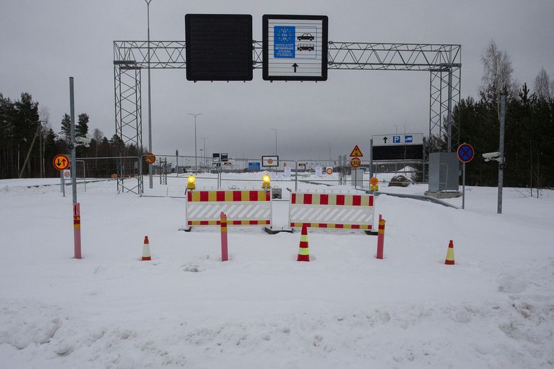 Asylum seekers 'missing' after crossing Russia border to Finland