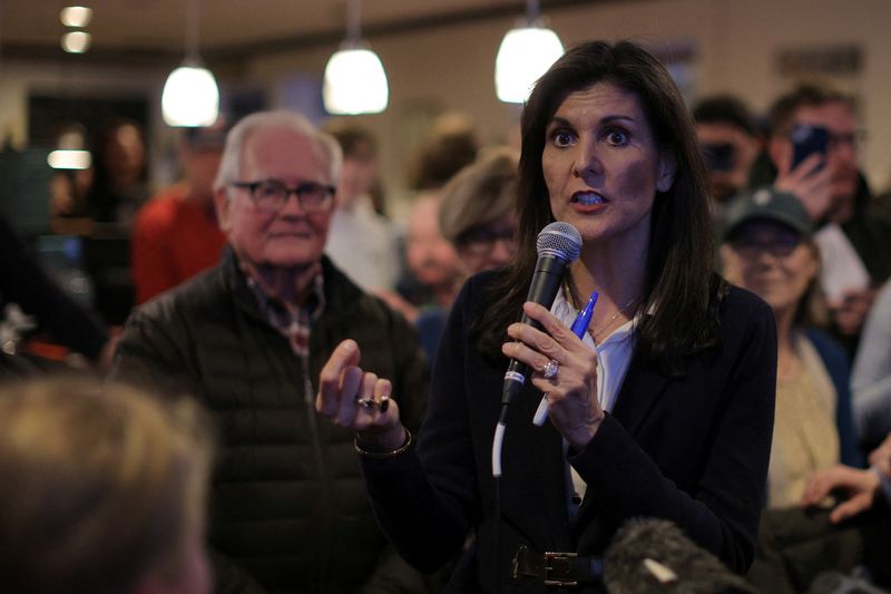 &copy; Reuters. Republican presidential candidate and former U.S. Ambassador to the United Nations Nikki Haley speaks during a campaign stop at the 603 Grill ahead of the New Hampshire primary election in Milford, New Hampshire, U.S., January 19, 2024. REUTERS/Brian Snyd