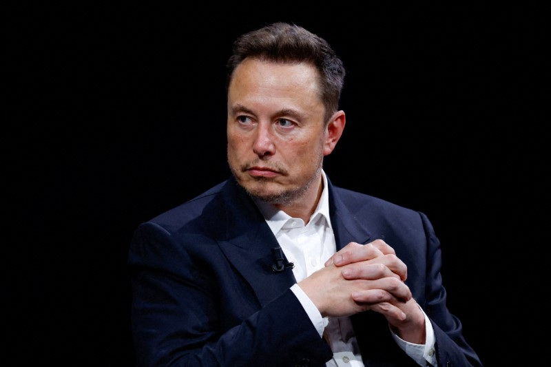 &copy; Reuters. FOTO DE ARCHIVO: Elon Musk, presidente ejecutivo de SpaceX y Tesla y propietario de X, antes conocida como Twitter, asiste a la conferencia Viva Technology dedicada a la innovación y las startups en el centro de exposiciones Porte de Versailles en París