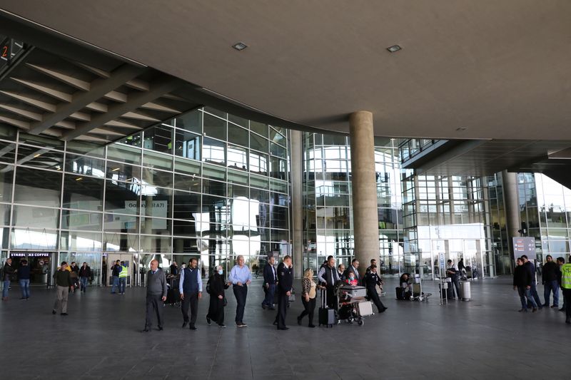 &copy; Reuters. مطار الملكة علياء الدولي الأردني من داخله في صورة من أرشيف رويترز.