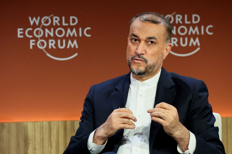 © Reuters. El ministro iraní de Asuntos Exteriores, Hossein Amir-Abdollahian, asiste a la 54ª reunión anual del Foro Económico Mundial, en Davos, Suiza, el 17 de enero de 2024. REUTERS/Denis Balibouse