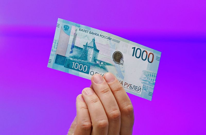 &copy; Reuters. FILE PHOTO: A view shows the newly designed Russian 1000-rouble banknote during a presentation in Moscow, Russia October 16, 2023. REUTERS/Maxim Shemetov