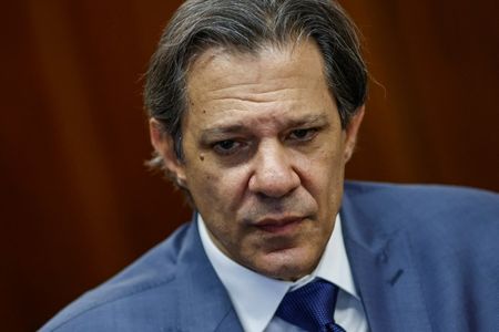 Governo vai revisar tabela do IR e priorizar regulamentação da reforma do consumo, diz Haddad