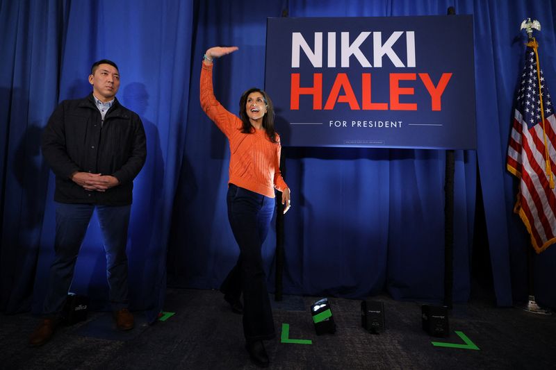 &copy; Reuters. Republican presidential candidate and former U.S. Ambassador to the United Nations Nikki Haley takes the stage at a Get Out The Vote campaign rally ahead of the New Hampshire primary election in Salem, New Hampshire, U.S., January 22, 2024.   REUTERS/Bria