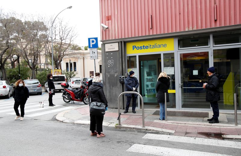 L'Italia prevede di vendere fino al 13% delle azioni di Poste Italiano - Ministero