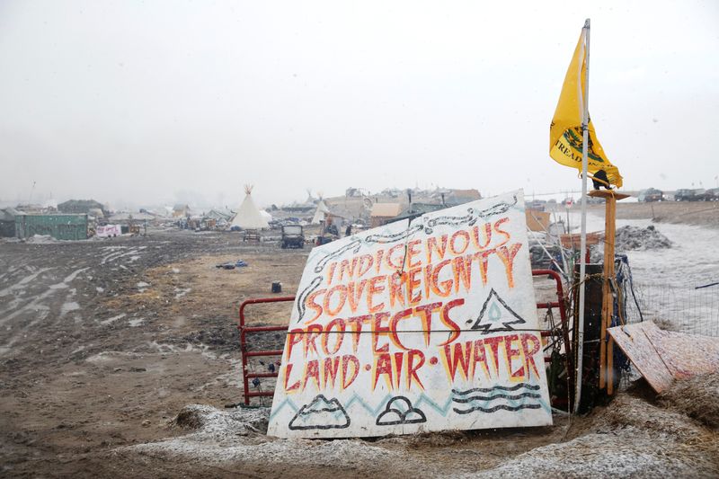 &copy; Reuters. FILE PHOTO: A sign stands in the entrance of the main opposition camp against the Dakota Access oil pipeline near Cannon Ball, North Dakota, U.S., February 22, 2017. REUTERS/Terray Sylvester