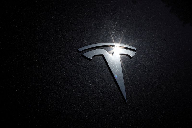 Exclusive-Tesla plans to build new electric vehicles in mid-2025 -sources