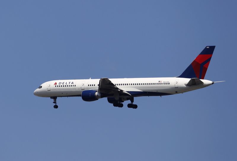 &copy; Reuters. Un avion Boeing 757 de Delta Airlines à New York. /Photo prise le 28 août 2012/REUTERS/Lucas Jackson