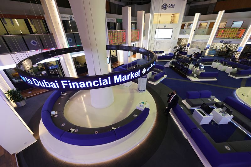 &copy; Reuters. مشهد عام يظهر سوق دبي المالي في دبي. صورة من أرشيف رويترز.